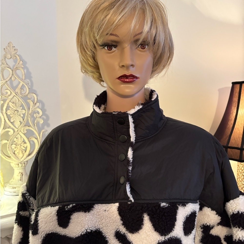Grayson Threads Black and White Patterned Jacket - Picture 4 of 11